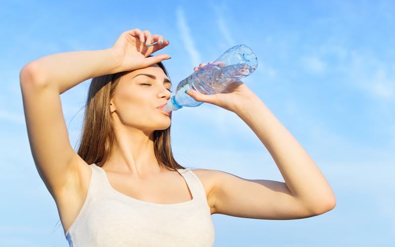 Для здоровья необходимо достаточно воды Пейте воду